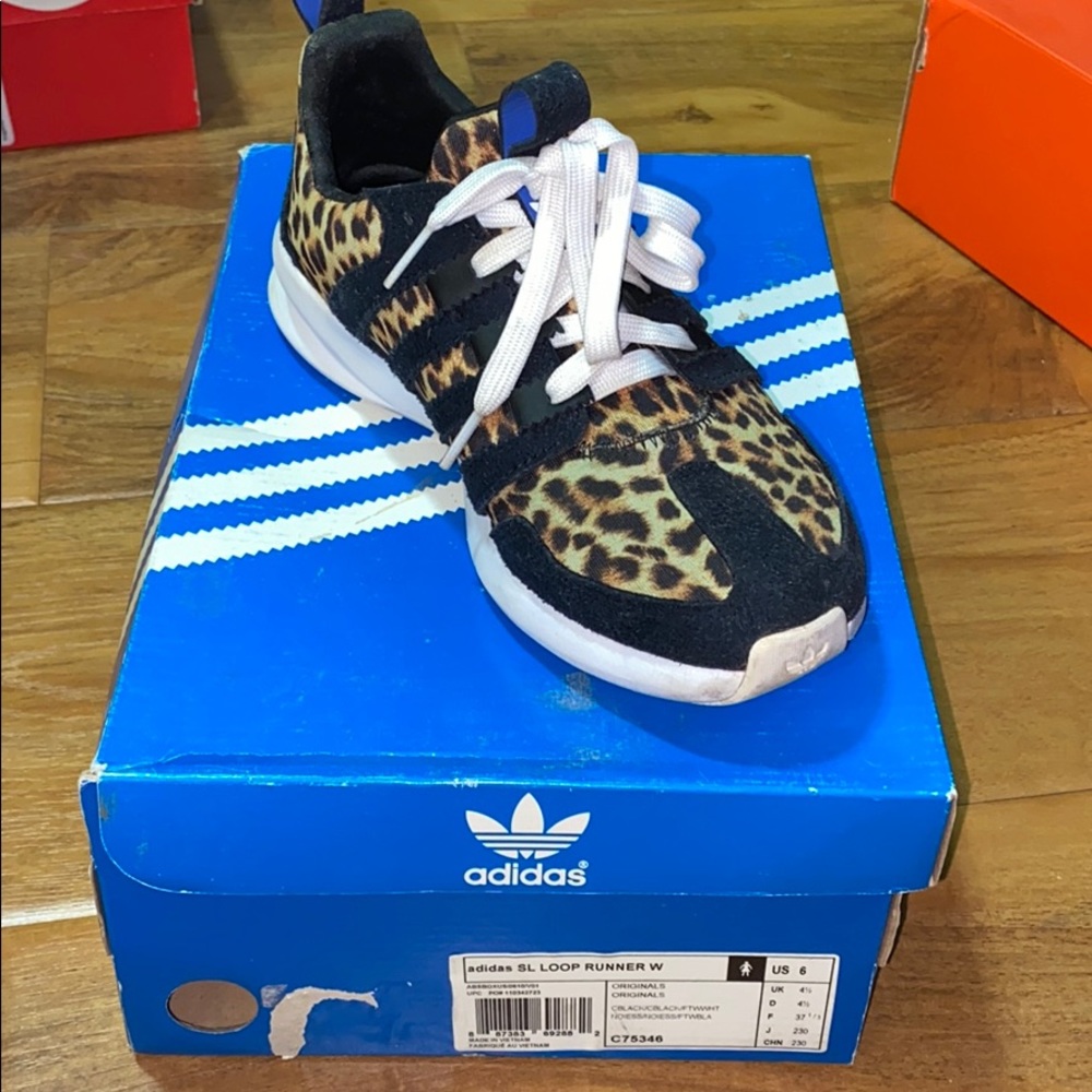 Adidas SL Loop stunner